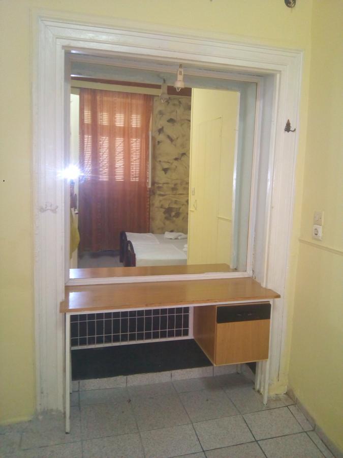 Hotel Feron Атина Екстериор снимка